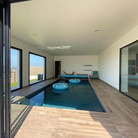 Magnifique Maison Vue Mer Avec Piscine Interieure Carantec Exterior photo