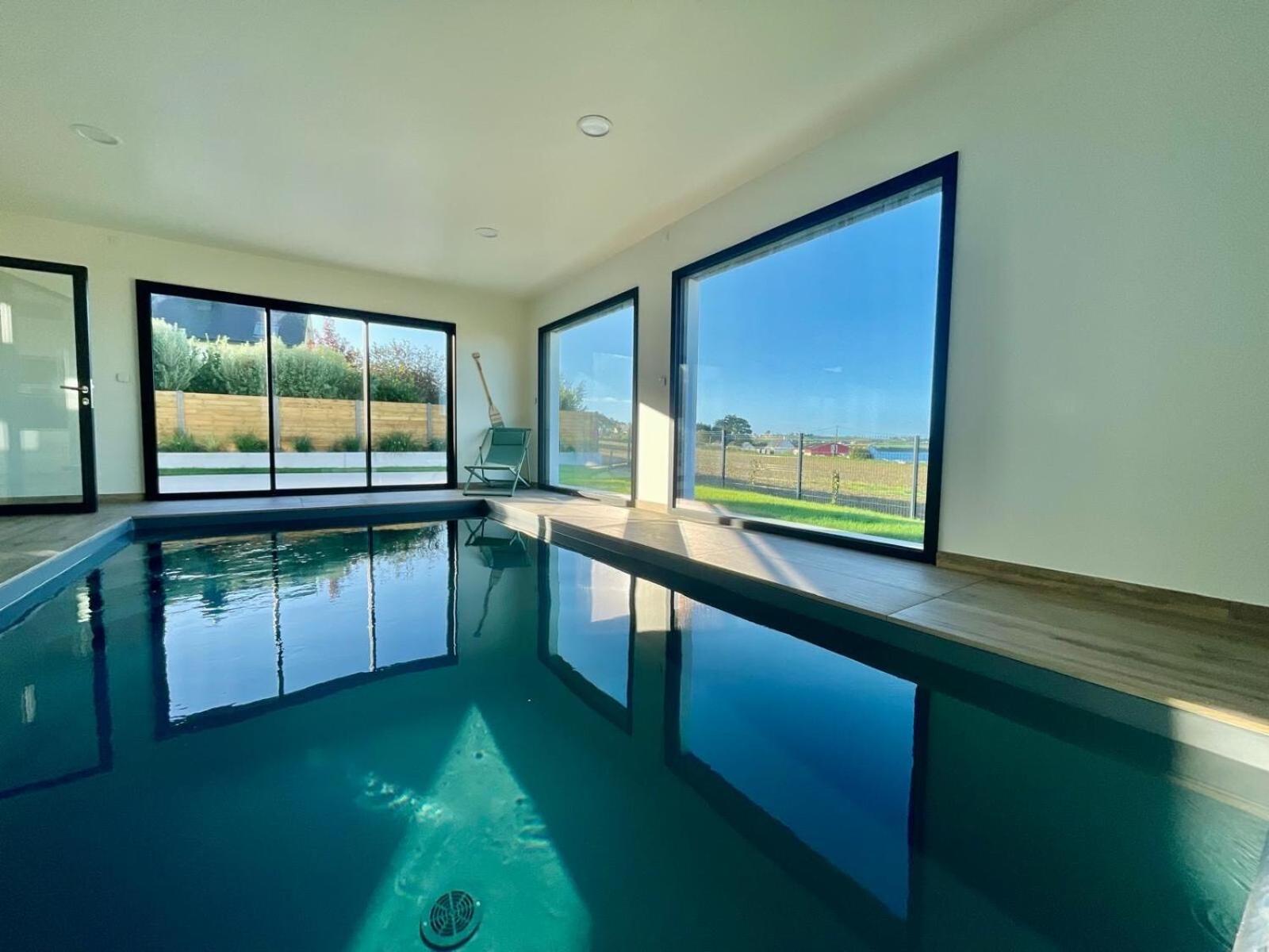 Magnifique Maison Vue Mer Avec Piscine Interieure Carantec Exterior photo